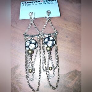 Harajuki Lovers drop earrings